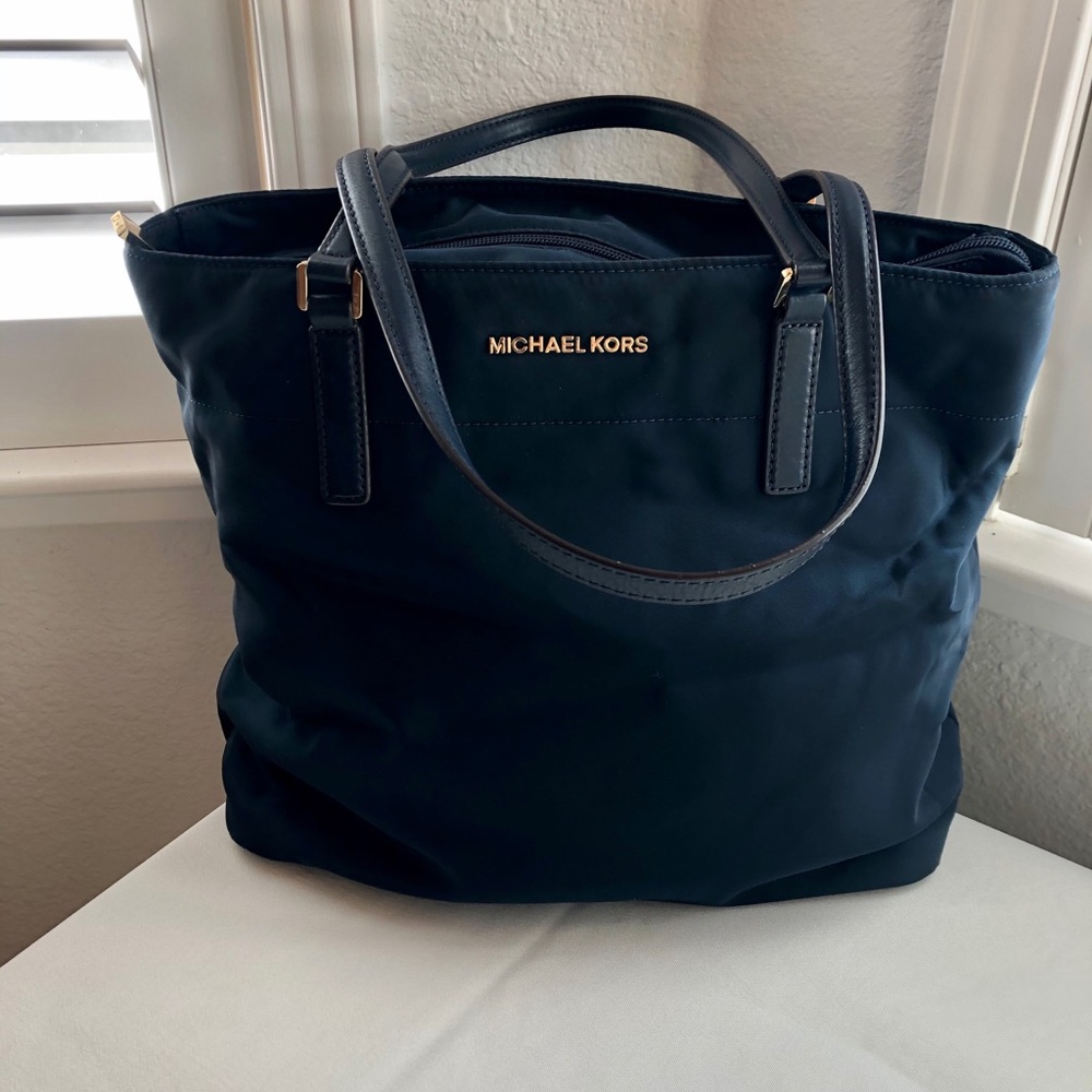 Michael Kors Navy ‘morgan’ nylon tote